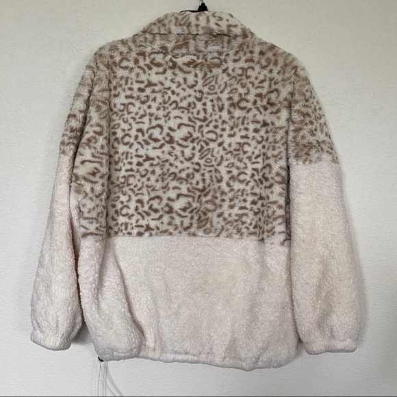 Leopard Sweat shirt - Picture 5 of 7